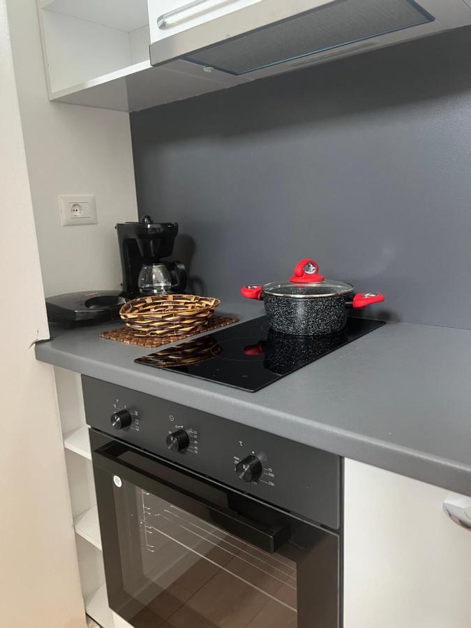 Atrium Apartment Тирана Екстериор снимка